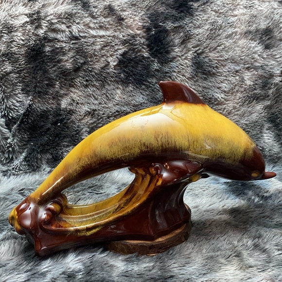 Blue Mountain Pottery Dolphin Brown
Large 16 Inch Vintage Glazed Pottery - Picture 3 of 16
